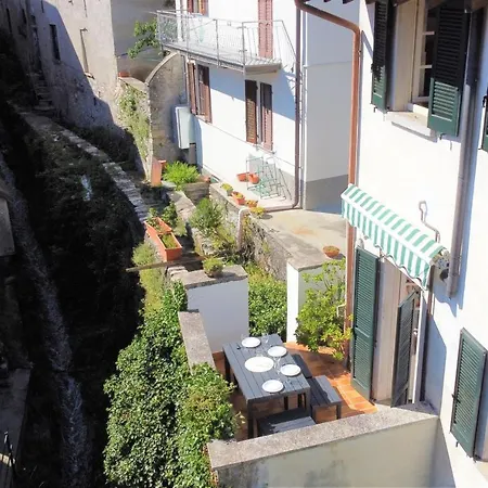 Spacious A Few Min Walk From Como Lake 公寓 *